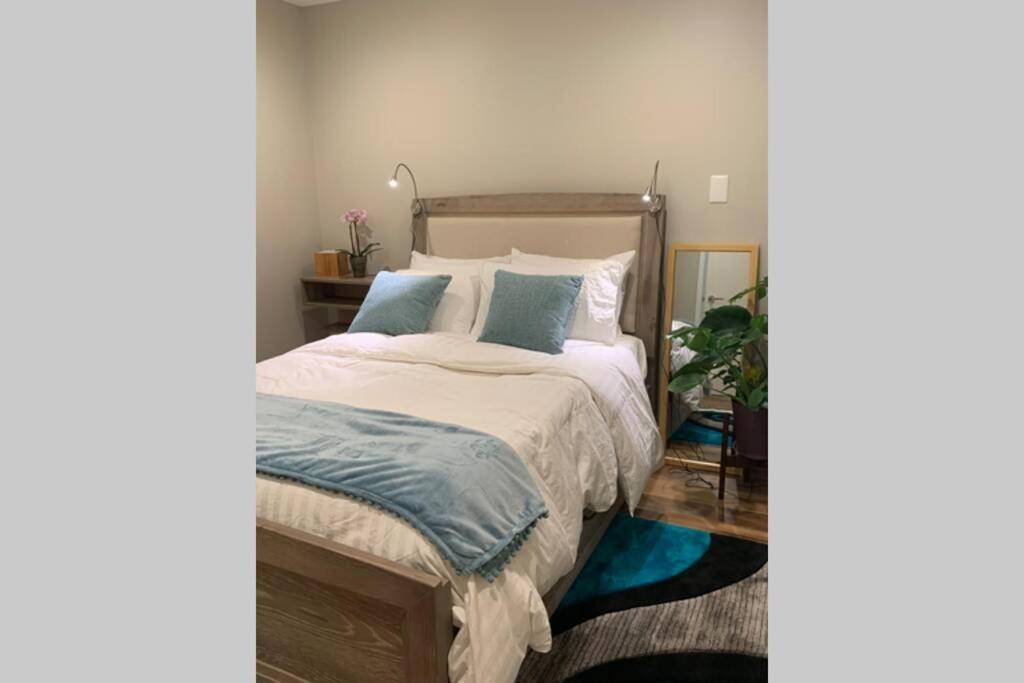 Bougainvillea Dc 2 Bedrooms 2 Bathrooms Den With Twin Sofa Bed And Queen Sofa Bed In Living Apartment *