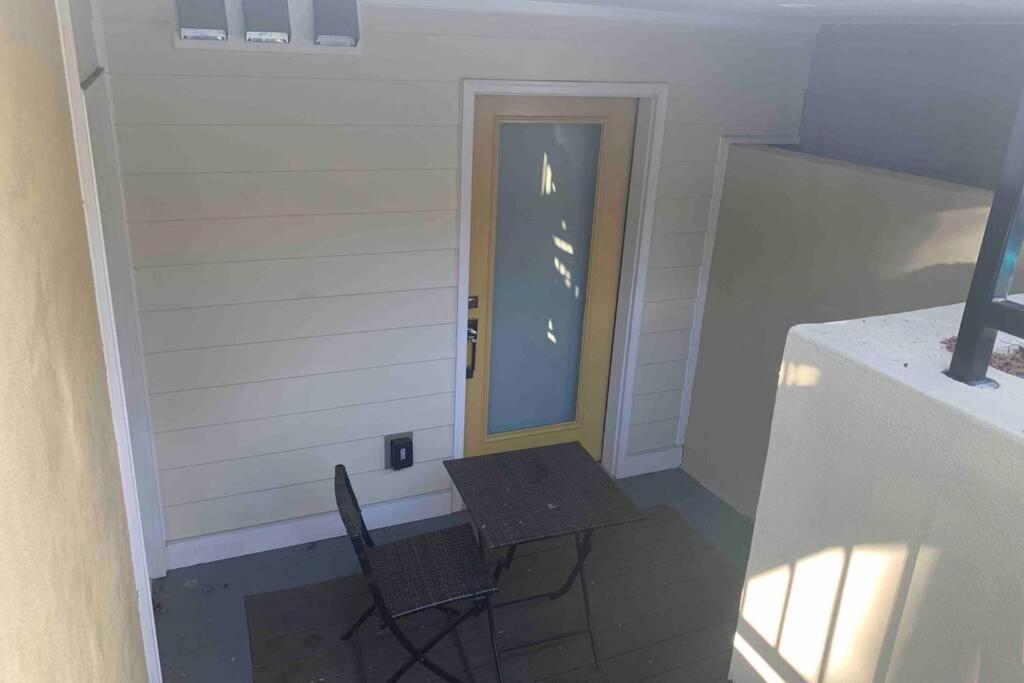 Bougainvillea Dc 2 Bedrooms 2 Bathrooms Den With Twin Sofa Bed And Queen Sofa Bed In Living Washington