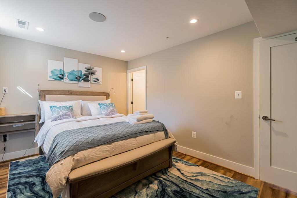 Apartment Bougainvillea Dc 2 Bedrooms 2 Bathrooms Den With Twin Sofa Bed And Queen Sofa Bed In Living *